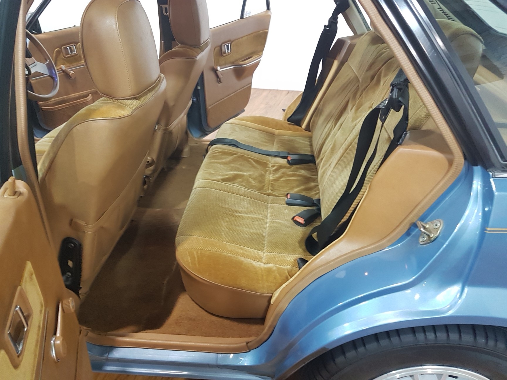 1983 Ford Laser Kb Ghia 3 Speed Auto Hatchback ...