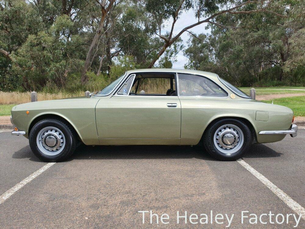 1971 Alfa Romeo Gt Veloce 1750 5 Sp Manual 2d Coupe Jcfd5088110 Just Cars