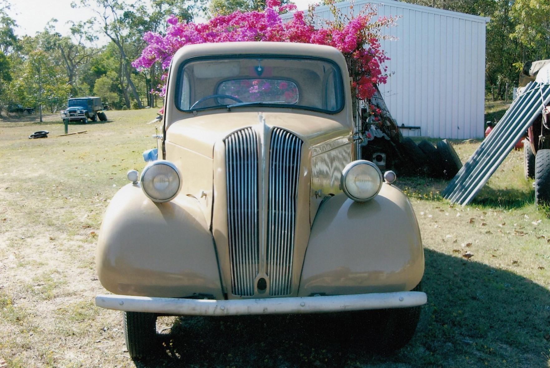 1940 Standard Flying 8 Sedan - JCM5010107 - JUST CARS